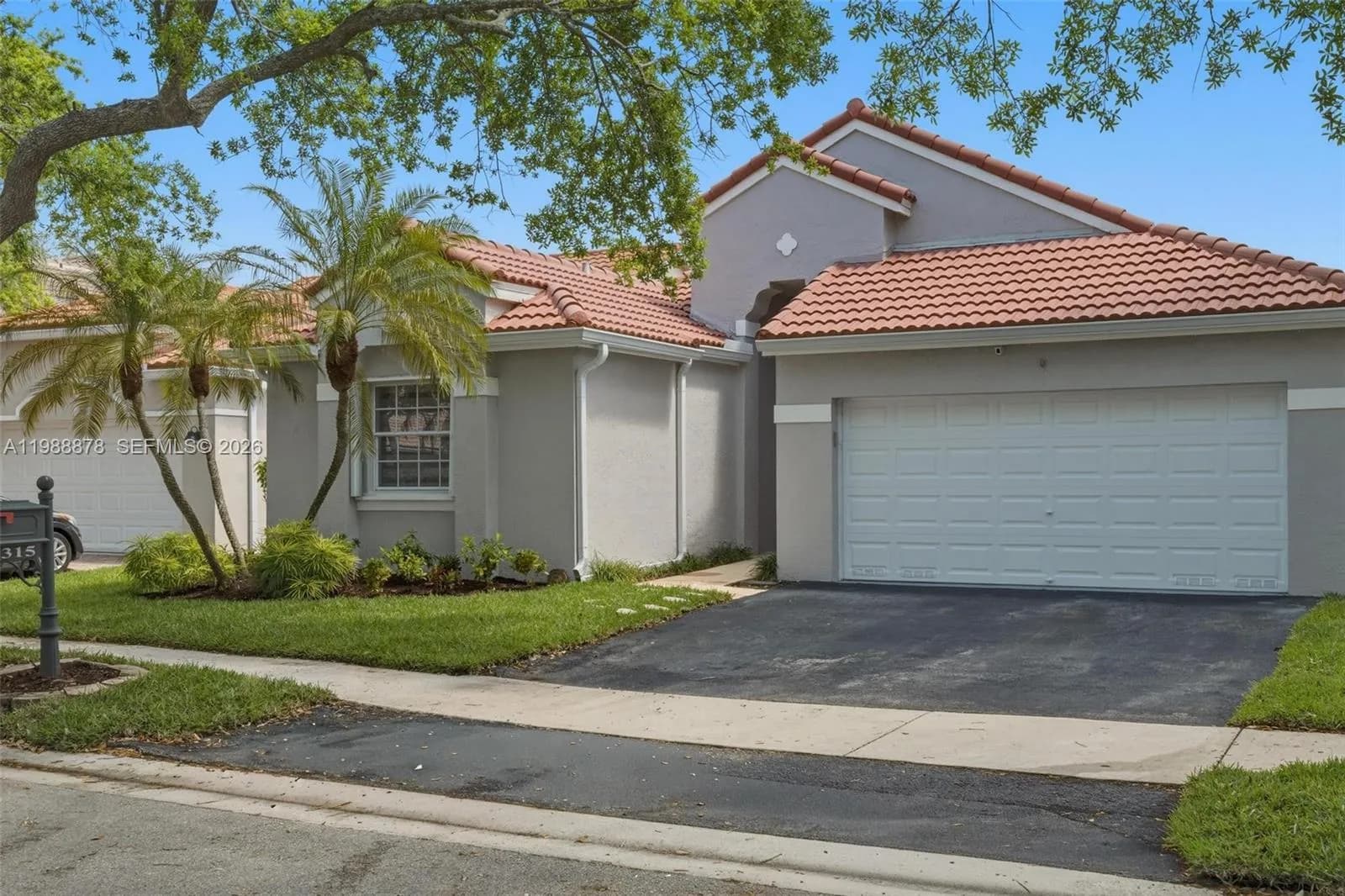 1315 Bayview Cir, Weston FL 33326