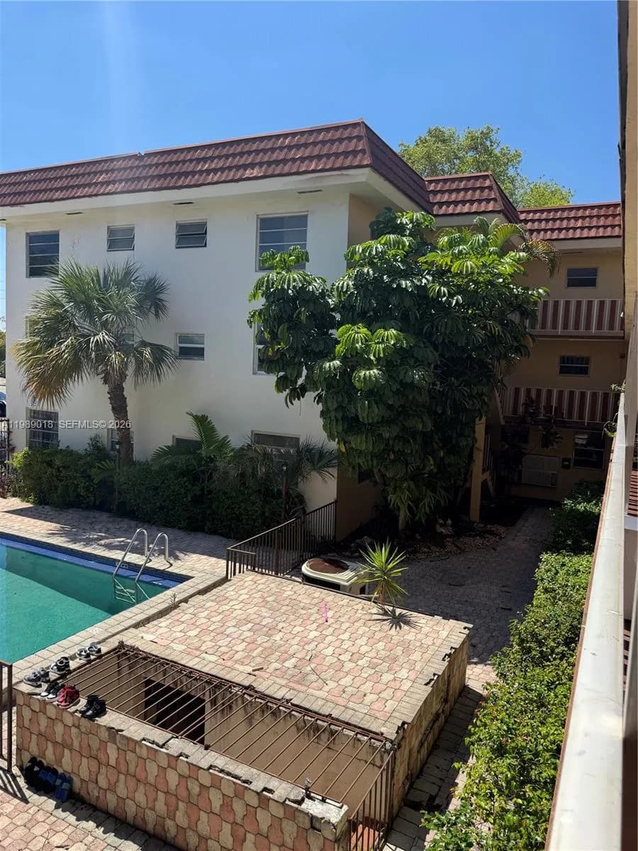 13655 NE 10th Ave # 208, North Miami FL 33161