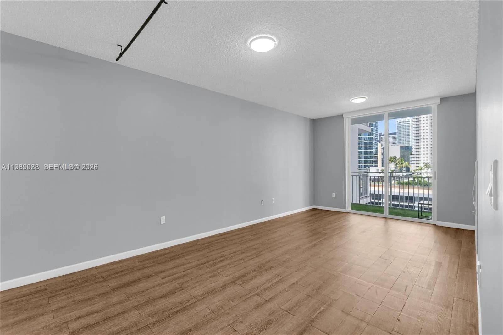 185 SE 14th Ter # 1611, Miami FL 33131