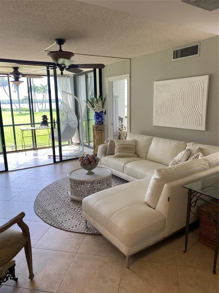 3432 NE Causeway Boulevard, Hutchinson Island FL 34957