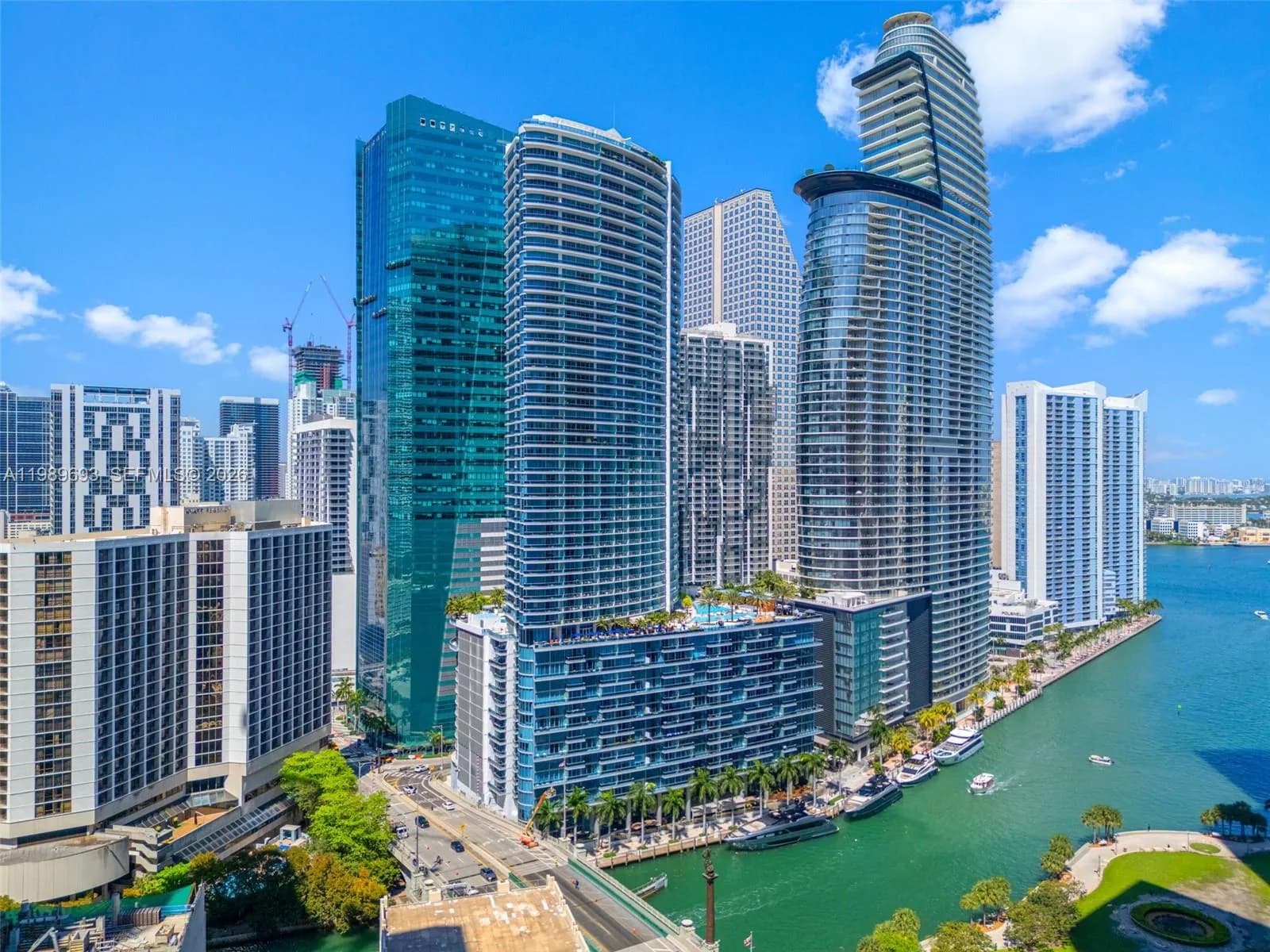2 bedroom 2 bath for sale at 200 Biscayne Boulevard Way # 3707, Miami FL 33131