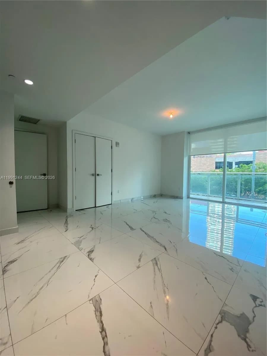 1080 Brickell Ave # 205, Miami FL 33131