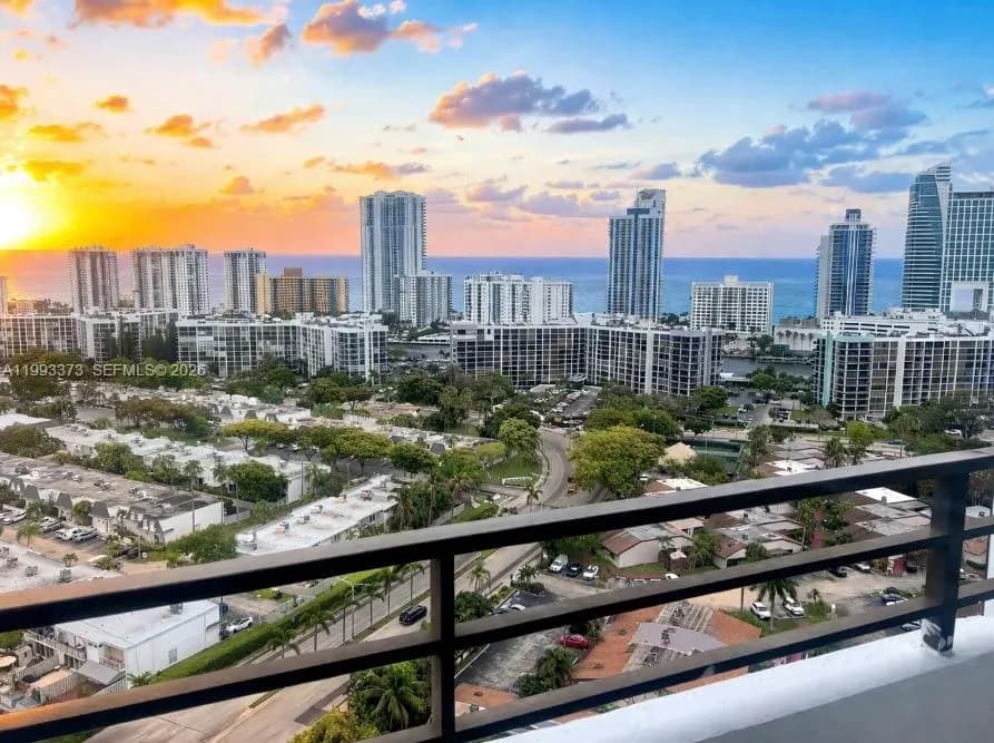 2500 Parkview Dr # 2206, Hallandale Beach FL 33009