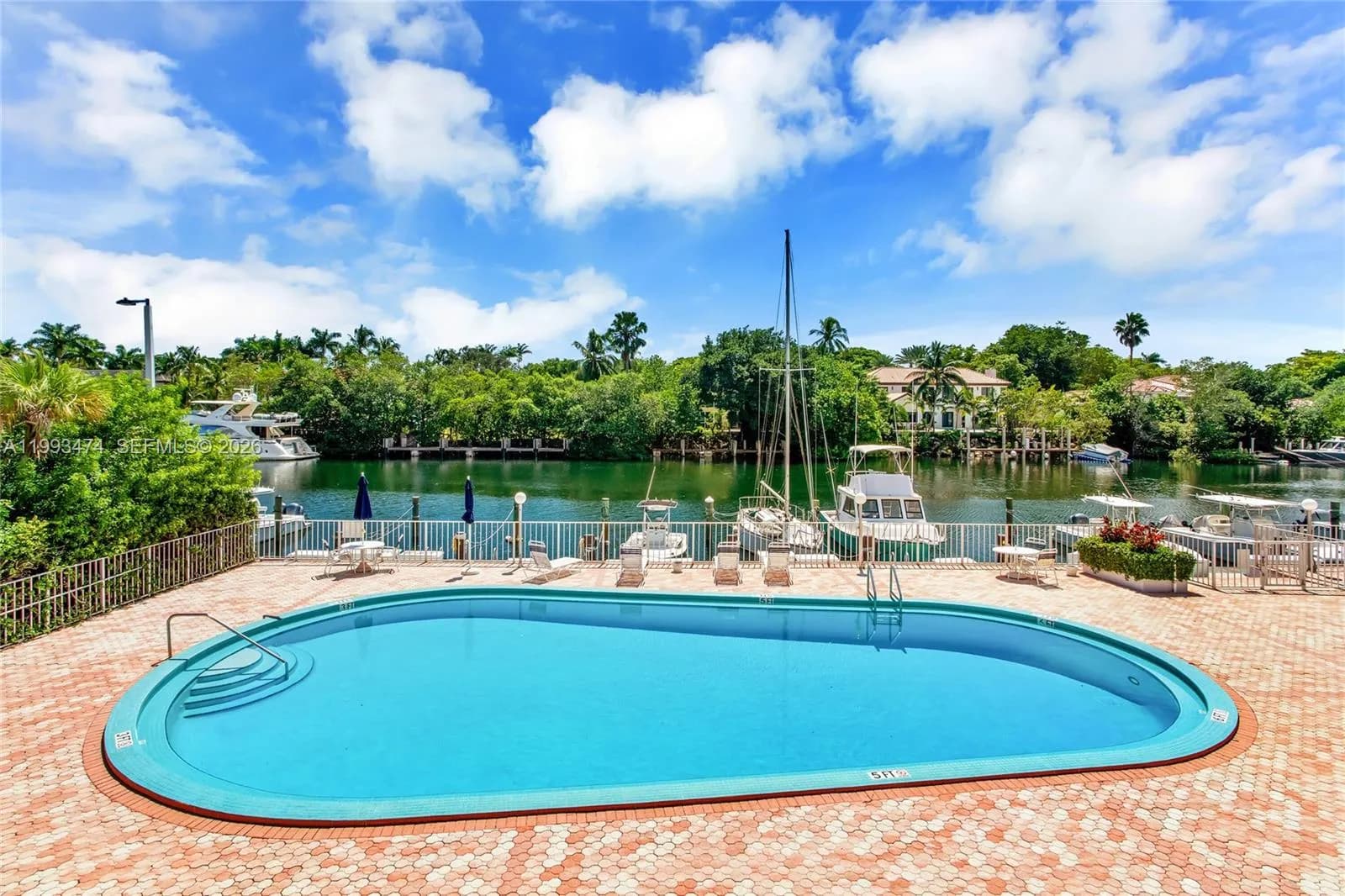 100 Edgewater Dr # 207, Coral Gables FL 33133