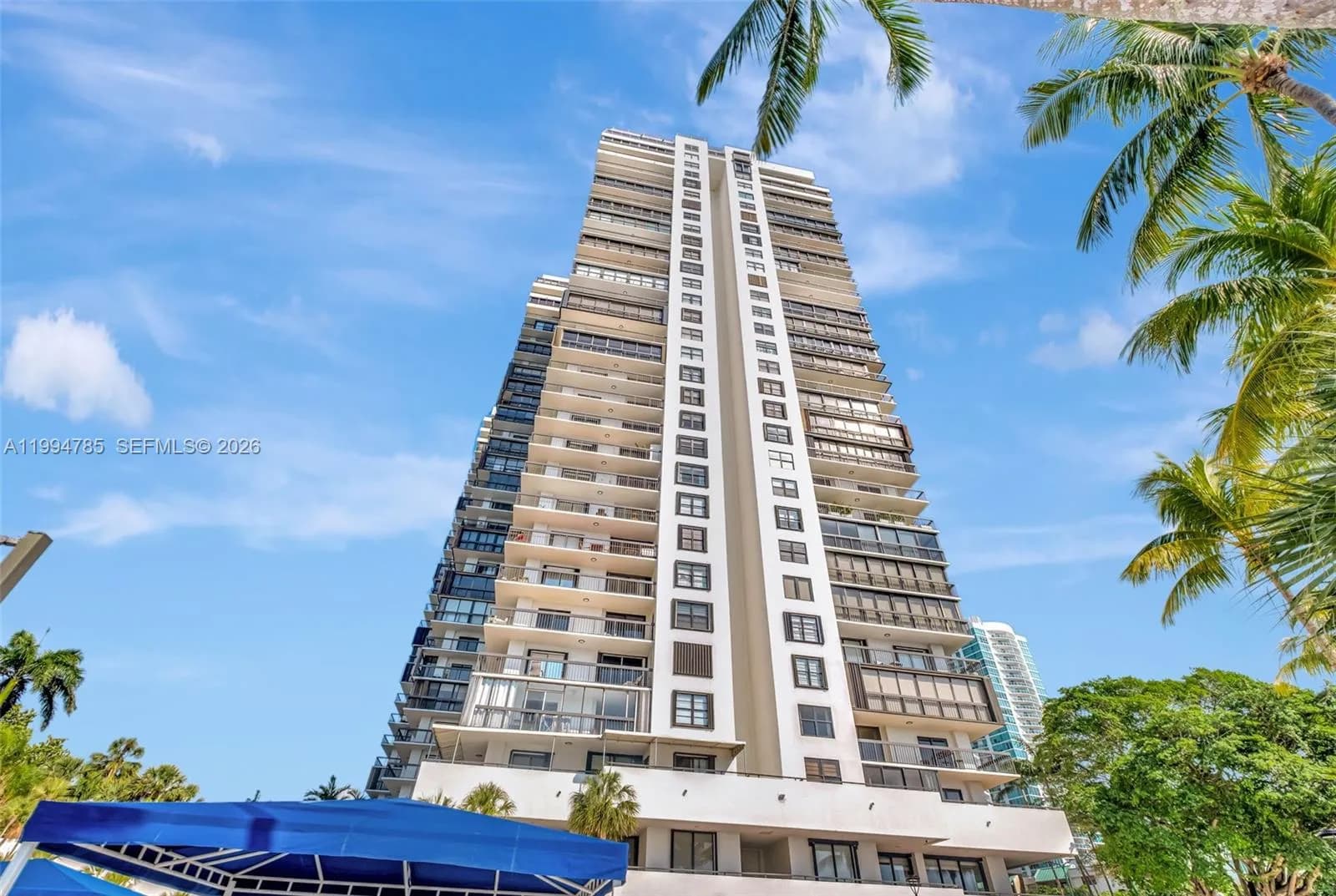 2 bedroom 2 bath for sale at 2333 Brickell Ave # 305, Miami FL 33129