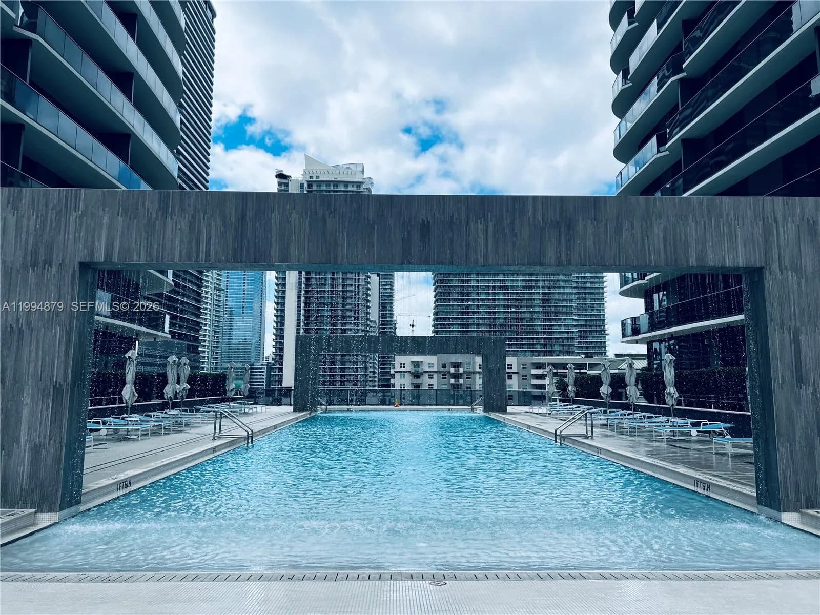 1 bedroom 2 bath for sale at 45 SW 9th St # 2004, Miami FL 33130