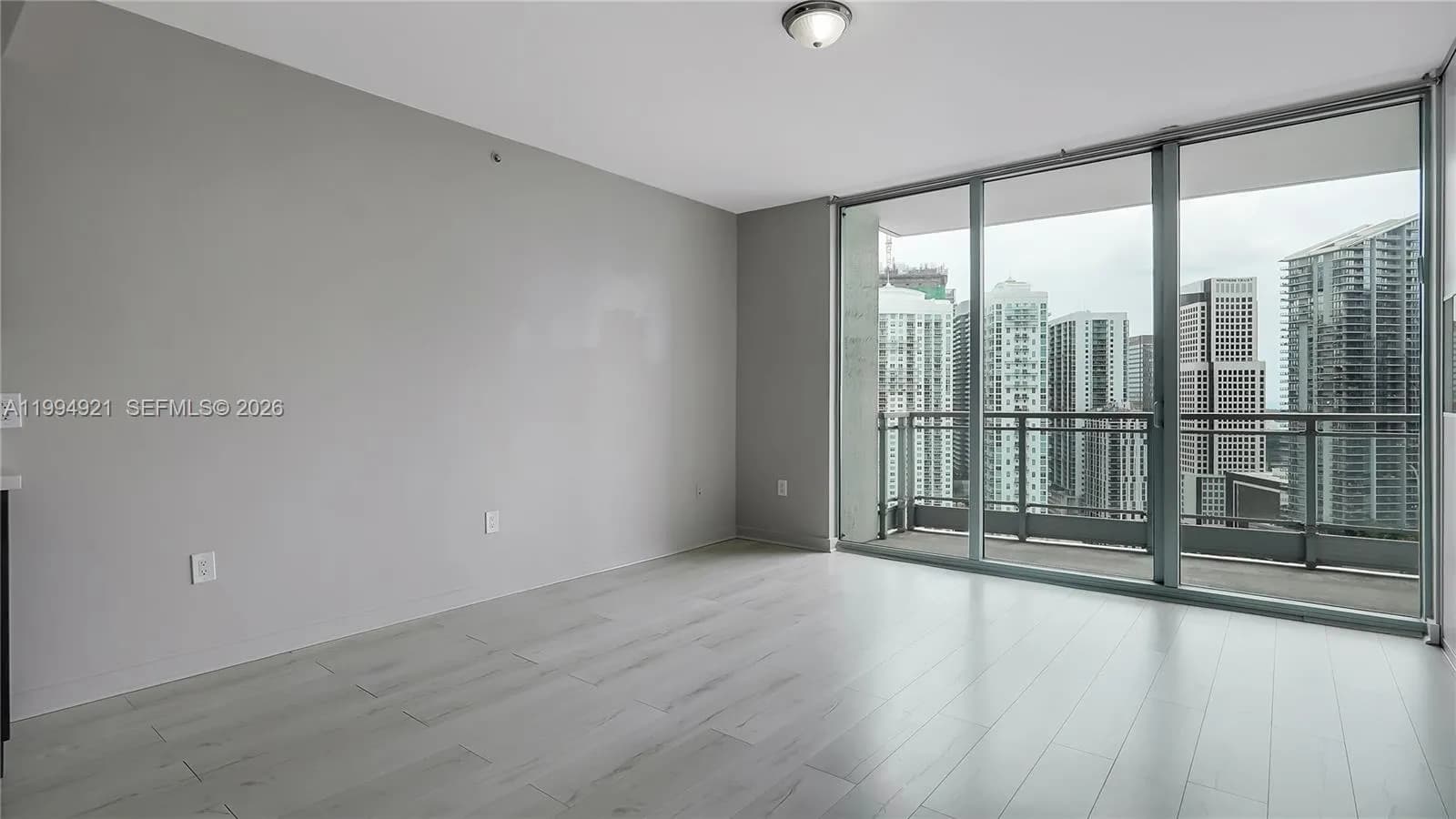 90 SW 3rd St # 3003, Miami FL 33130