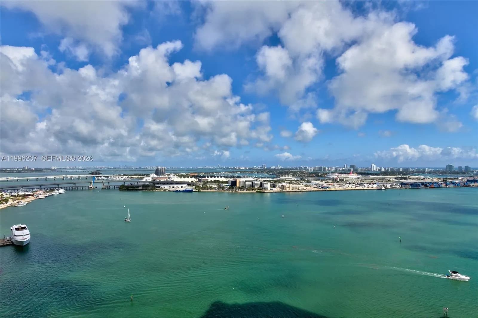 3 bedroom 4 bath for sale at 888 Brickell Key Dr, Miami FL 33131