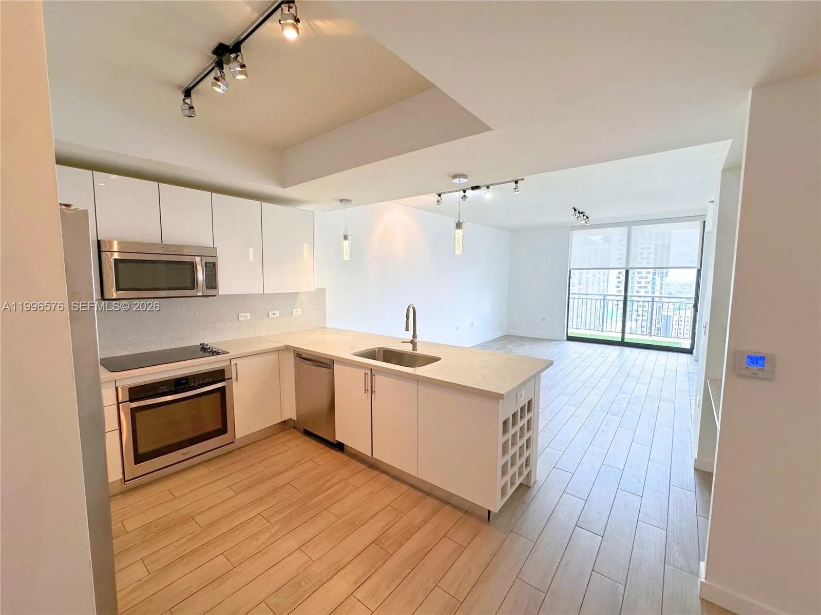 999 SW 1st Ave # 2109, Miami FL 33130