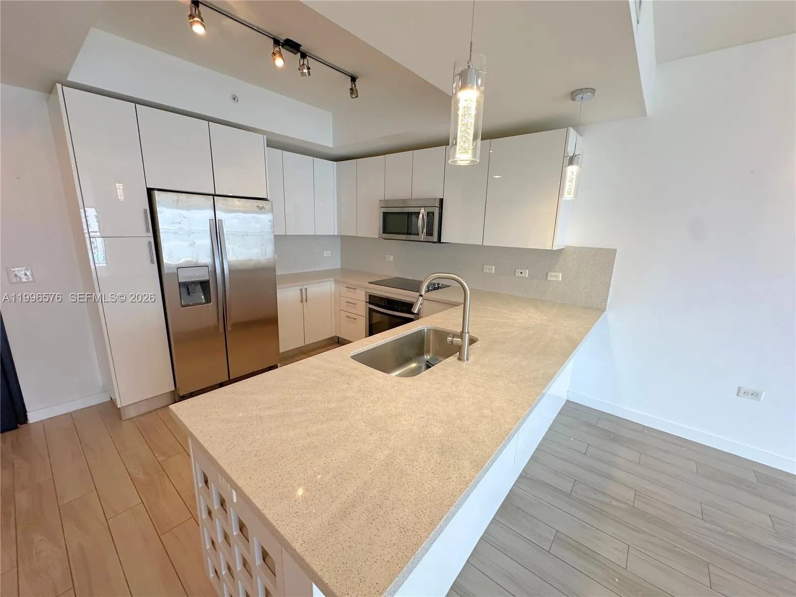 999 SW 1st Ave # 2109, Miami FL 33130