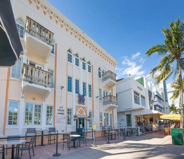918 Ocean Dr # 202, Miami Beach FL 33139