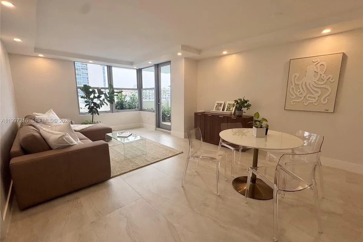 2899 Collins Ave # 424, Miami Beach FL 33140