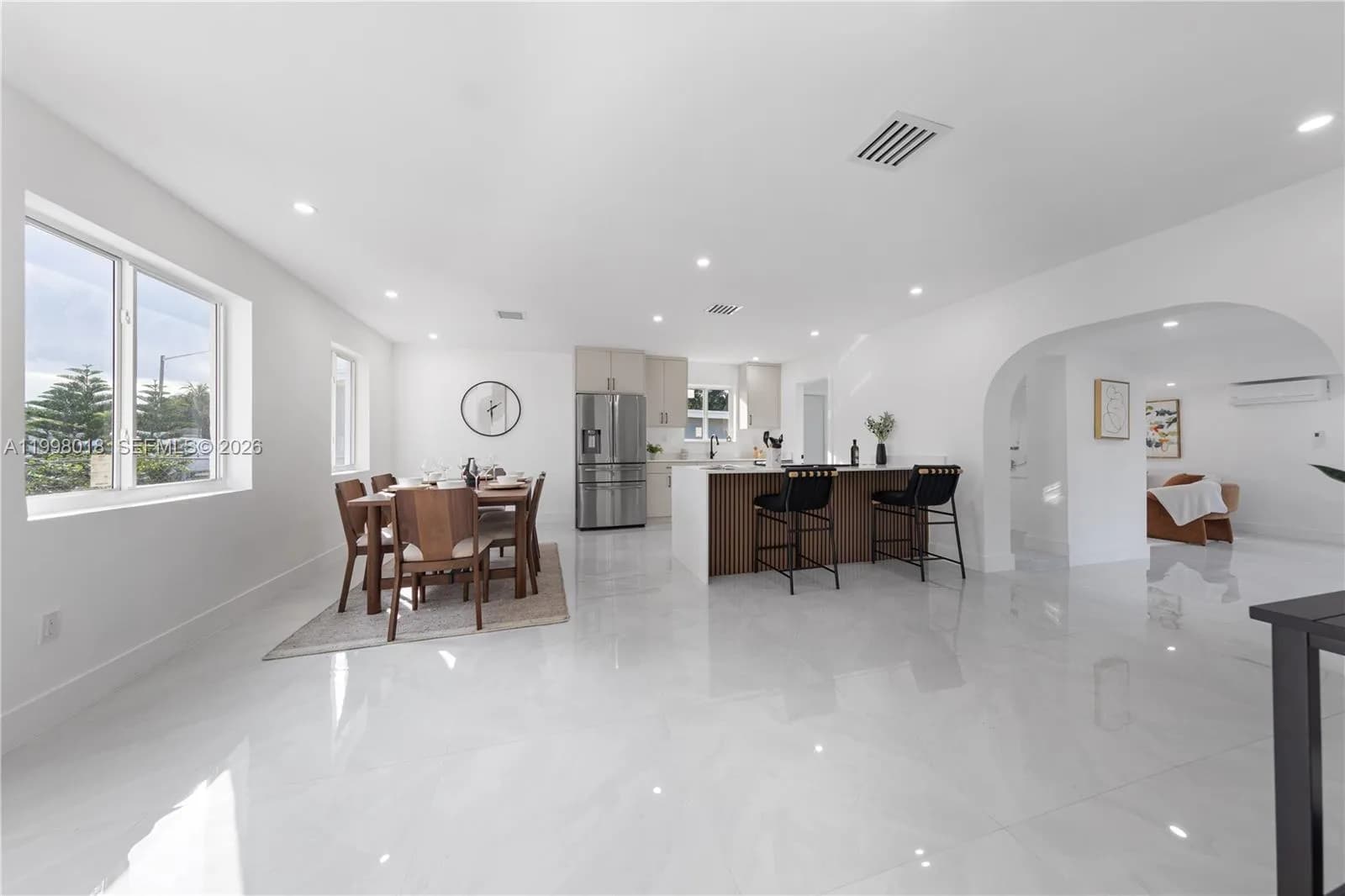 651 NW 9th St, Homestead FL 33030