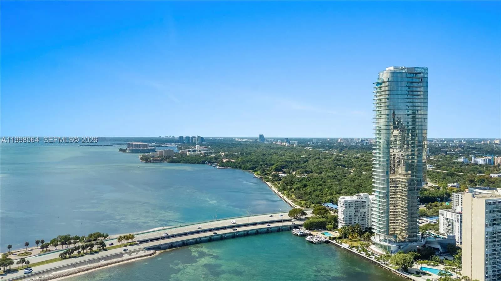175 SE 25 Rd # 2003, Miami FL 33129