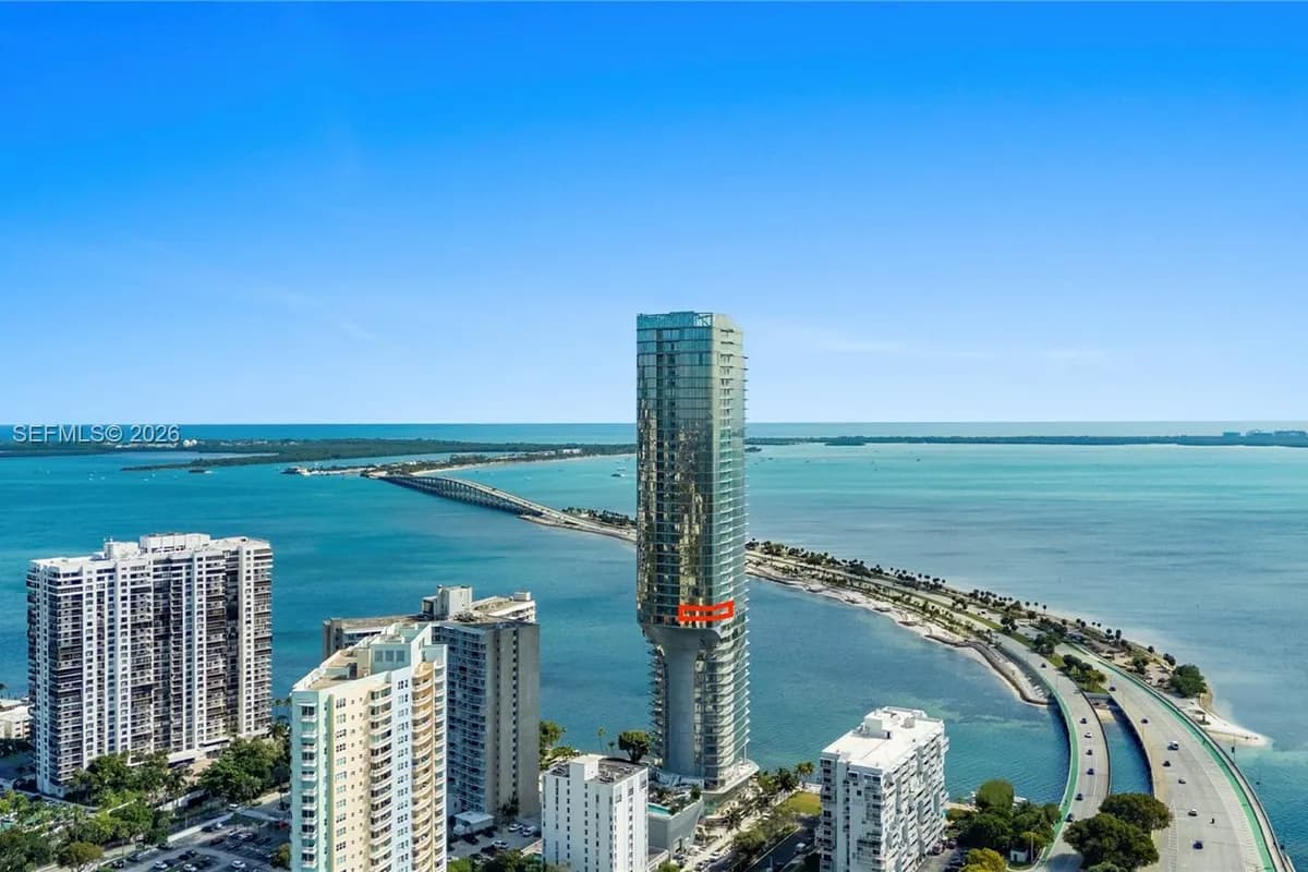 175 SE 25 Rd # 2003, Miami FL 33129