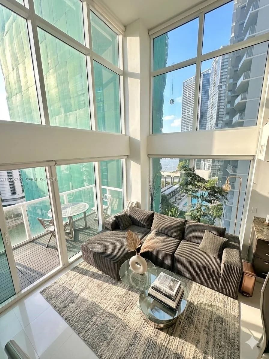 41 SE 5th St # 1201, Miami FL 33131