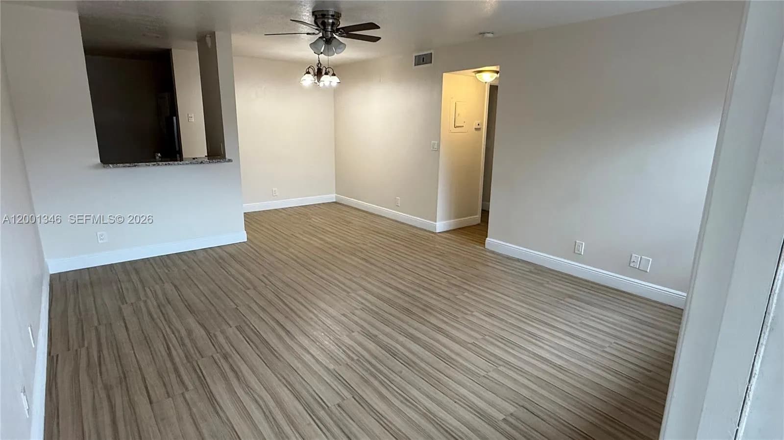 1006 Twin Lakes Dr, Coral Springs FL 33071