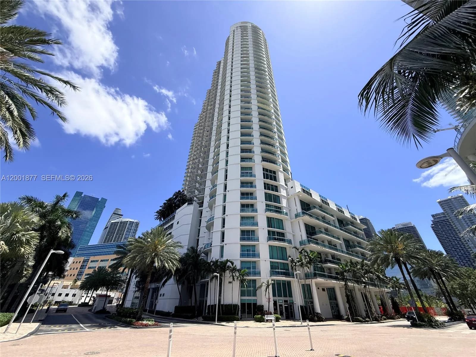 3 bedroom 2 bath for sale at 350 S Miami Ave # 1601, Miami FL 33130