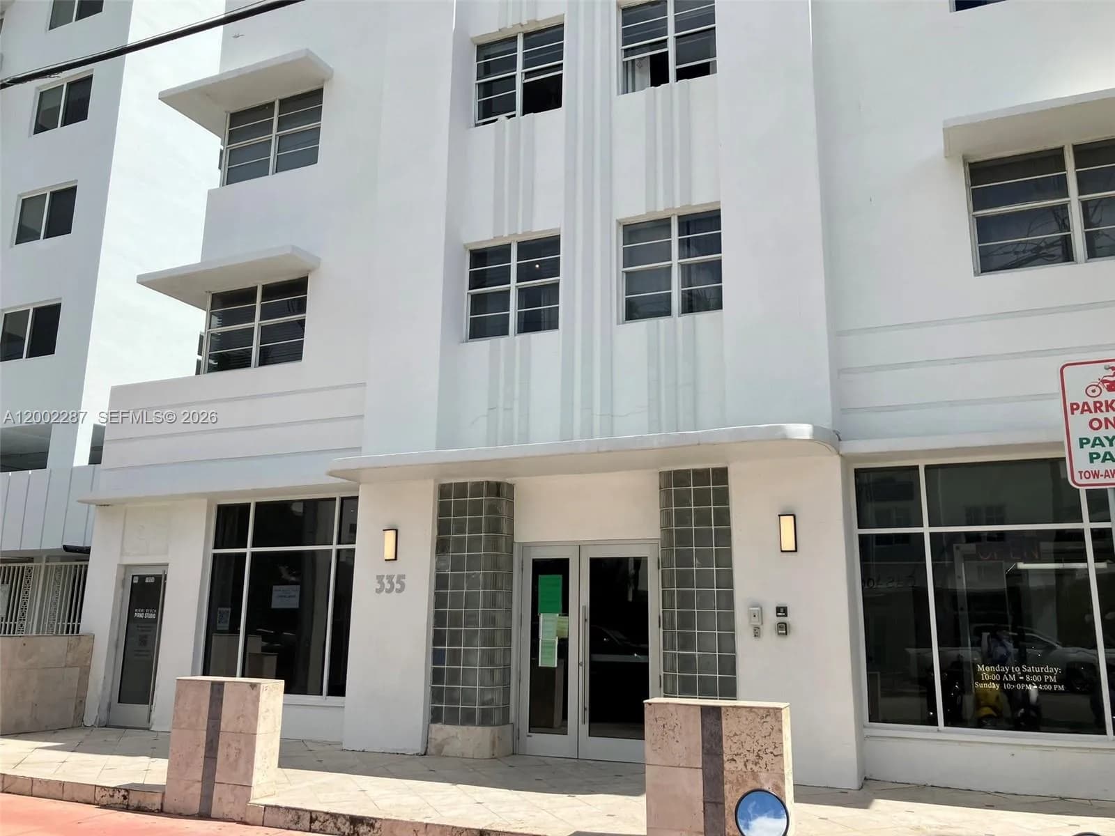 1 bedroom 1 bath for sale at 335 Ocean Dr # 306, Miami Beach FL 33139