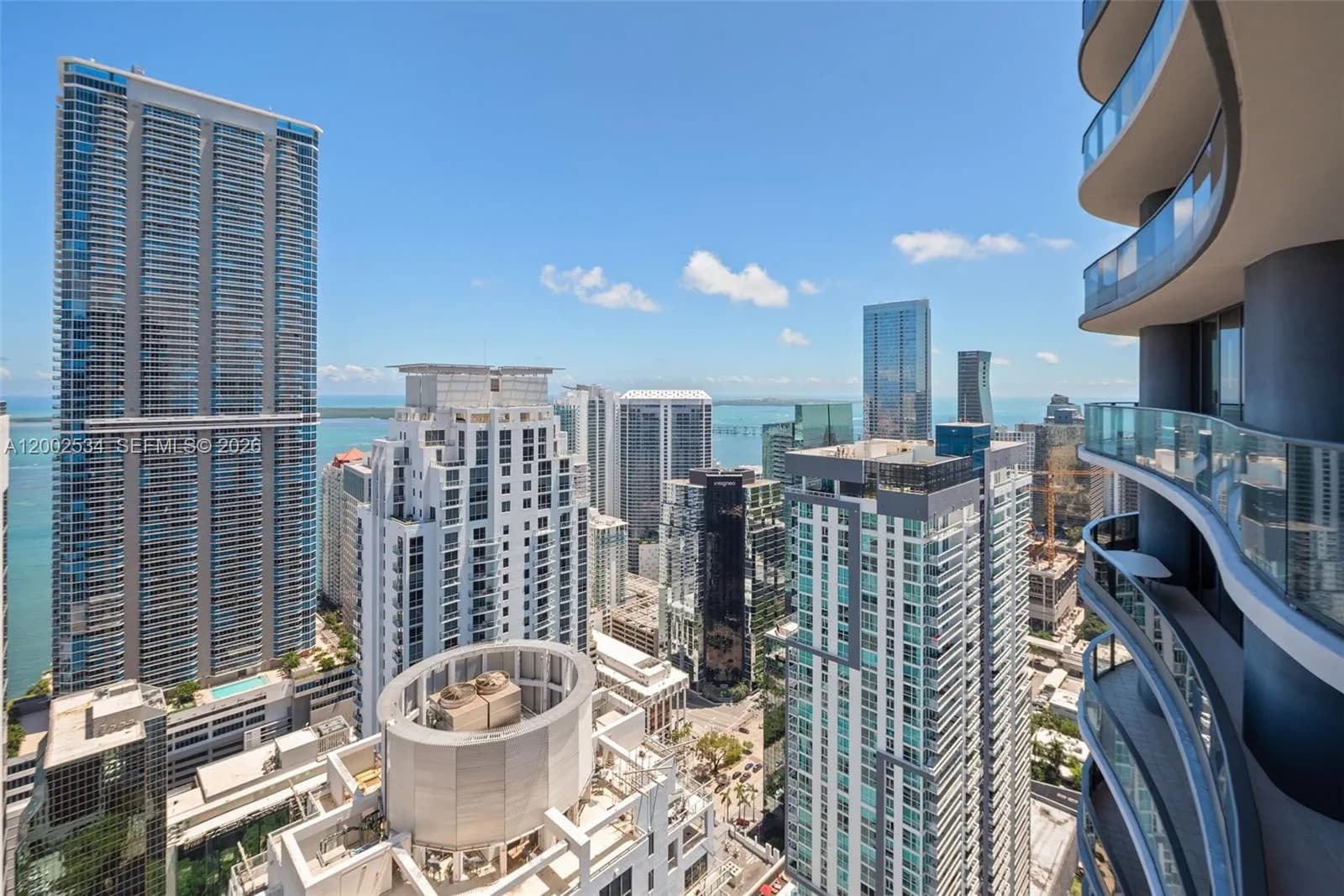3 bedroom 4 bath for sale at 1000 Brickell Plz, Miami FL 33131