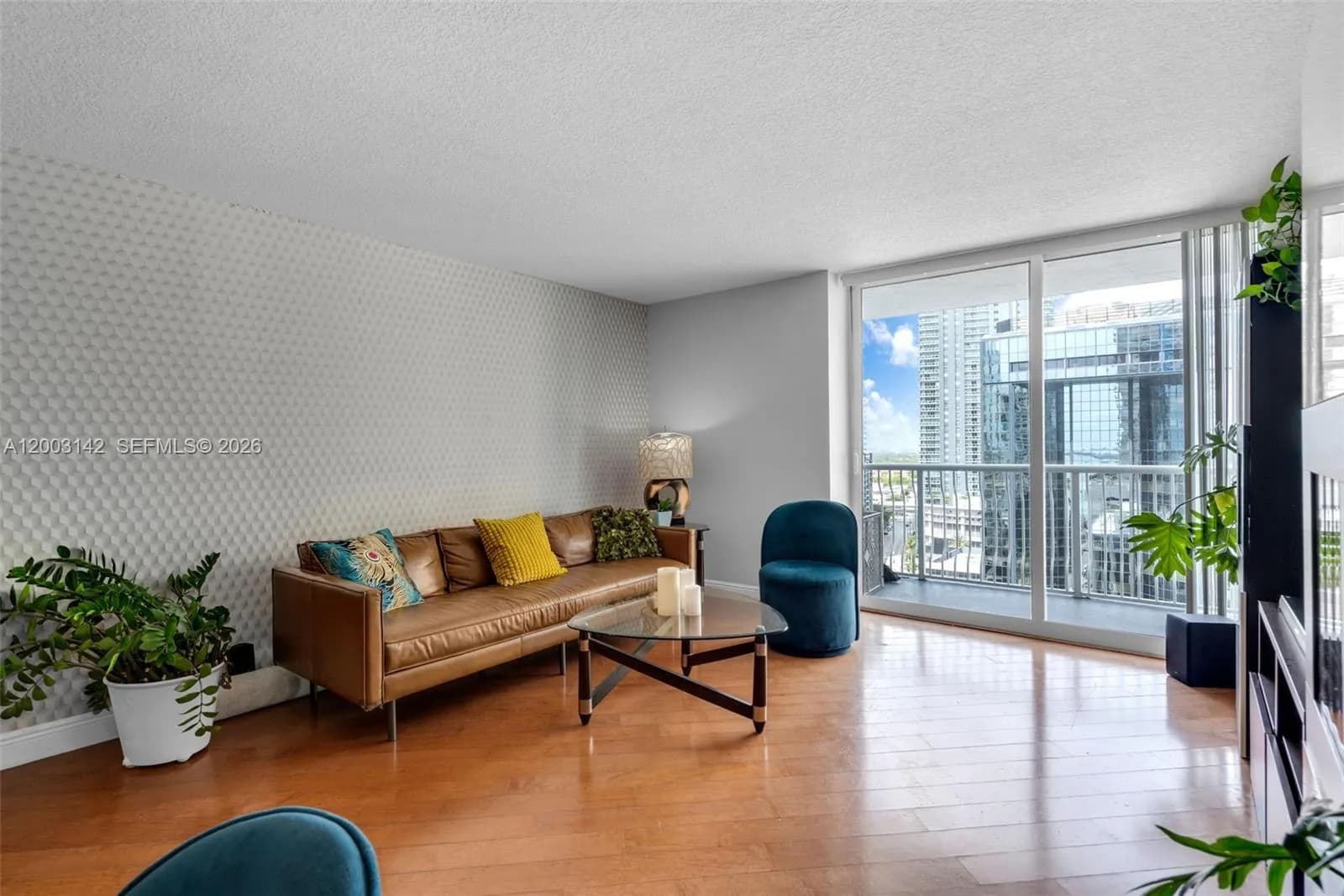 3 bedroom 2 bath for sale at 1200 Brickell Bay Dr # 1924, Miami FL 33131