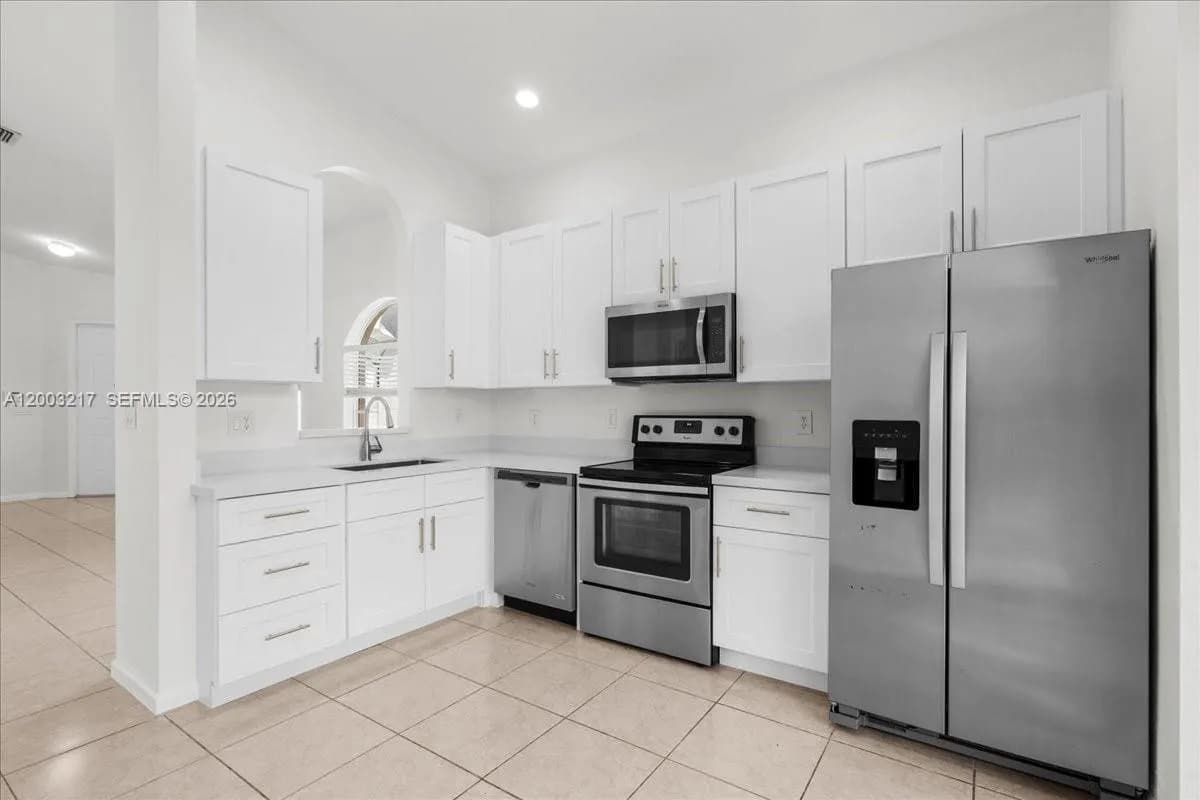 3954 NE 13th Dr, Homestead FL 33033