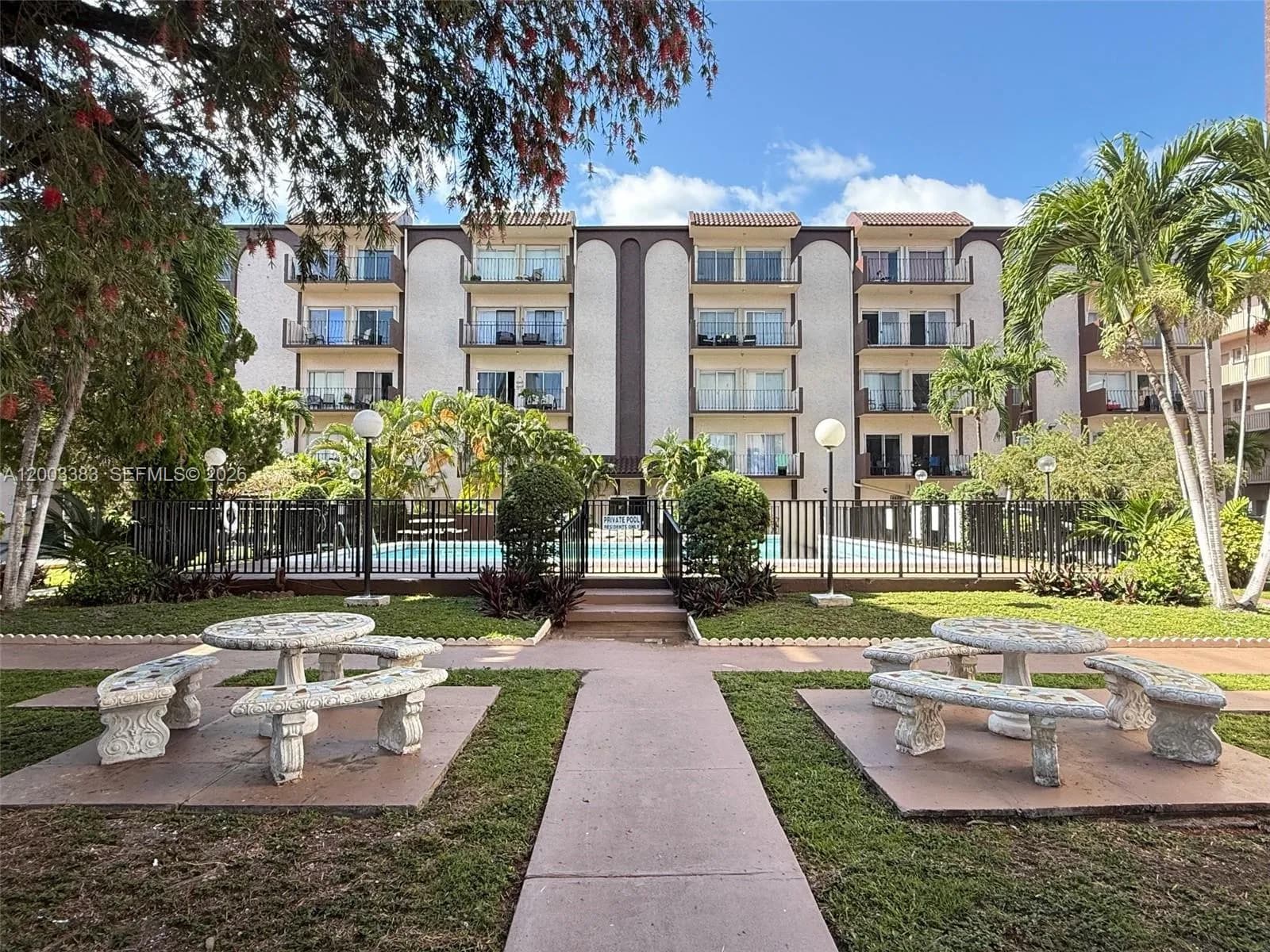 1950 W 54th St # 115, Hialeah FL 33012
