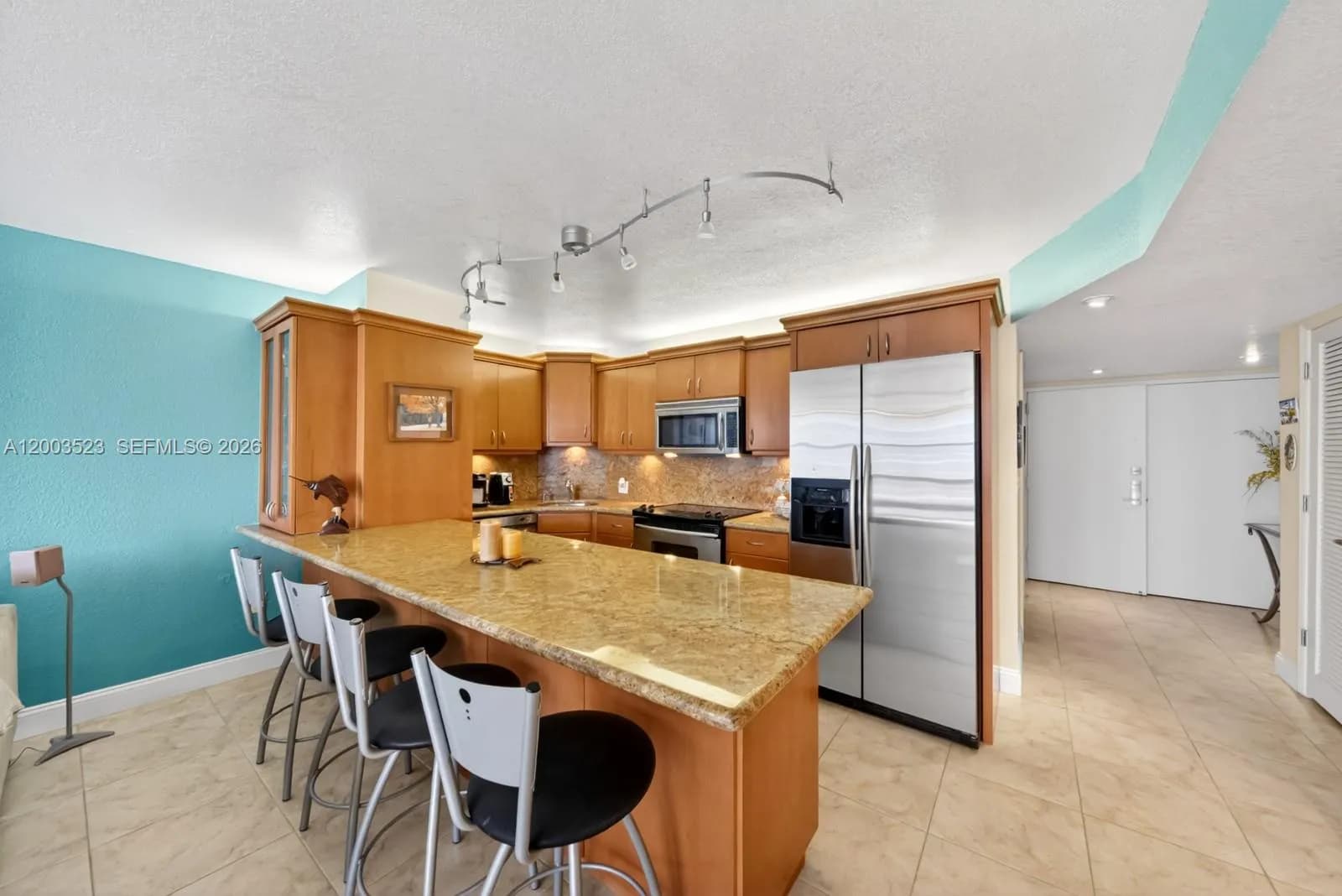 6423 Collins Ave # 1204, Miami Beach FL 33141
