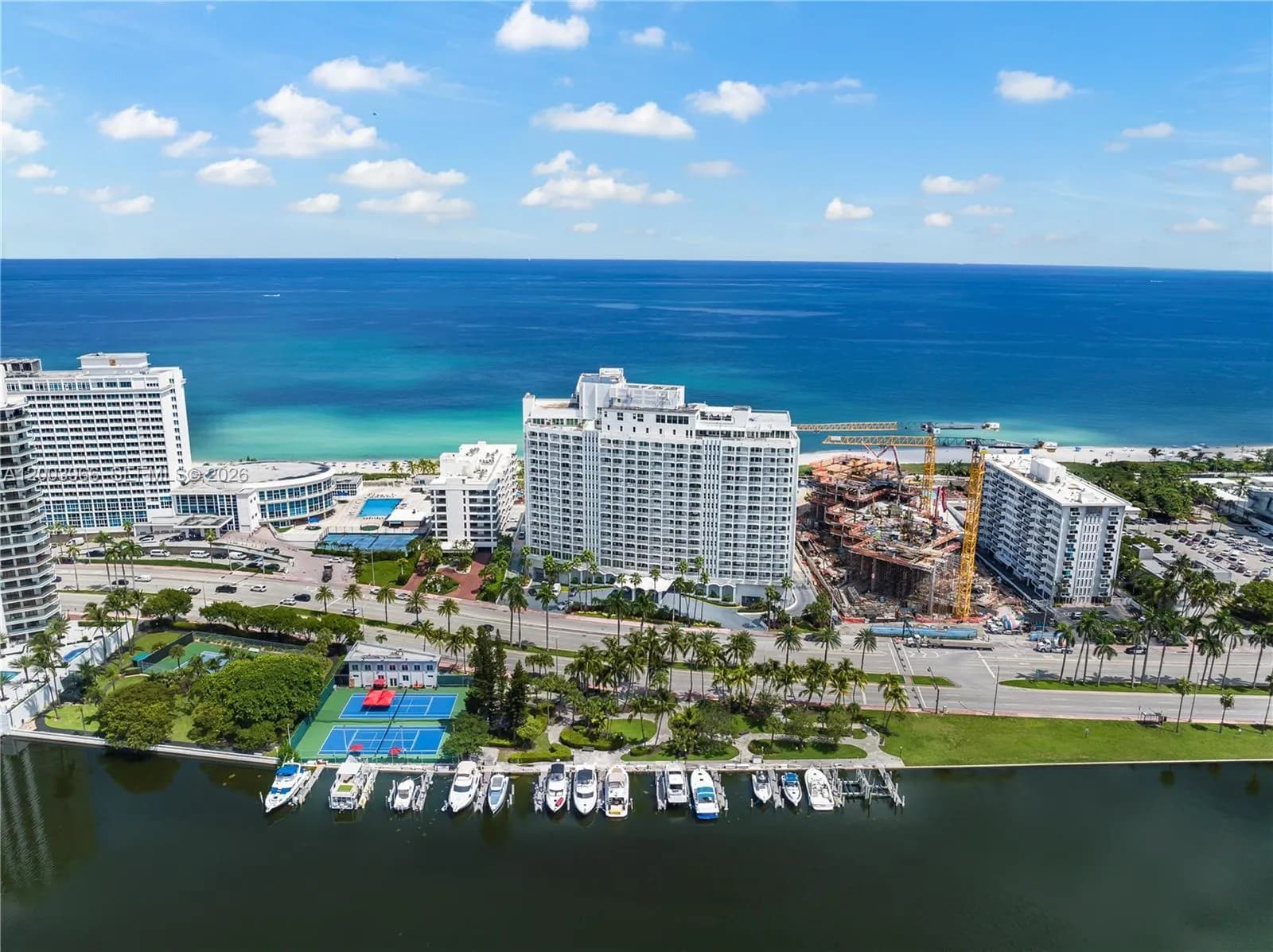 1 bedroom 1 bath for sale at 5401 Collins Ave # 611, Miami Beach FL 33140