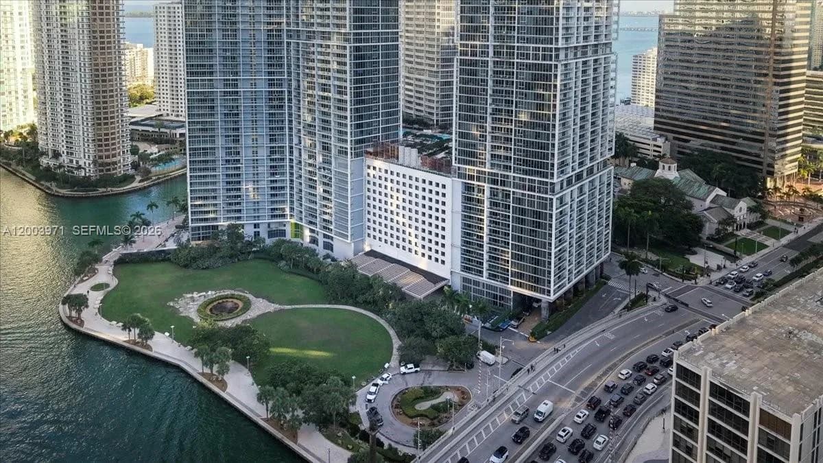 465 Brickell Ave # 3804, Miami FL 33131
