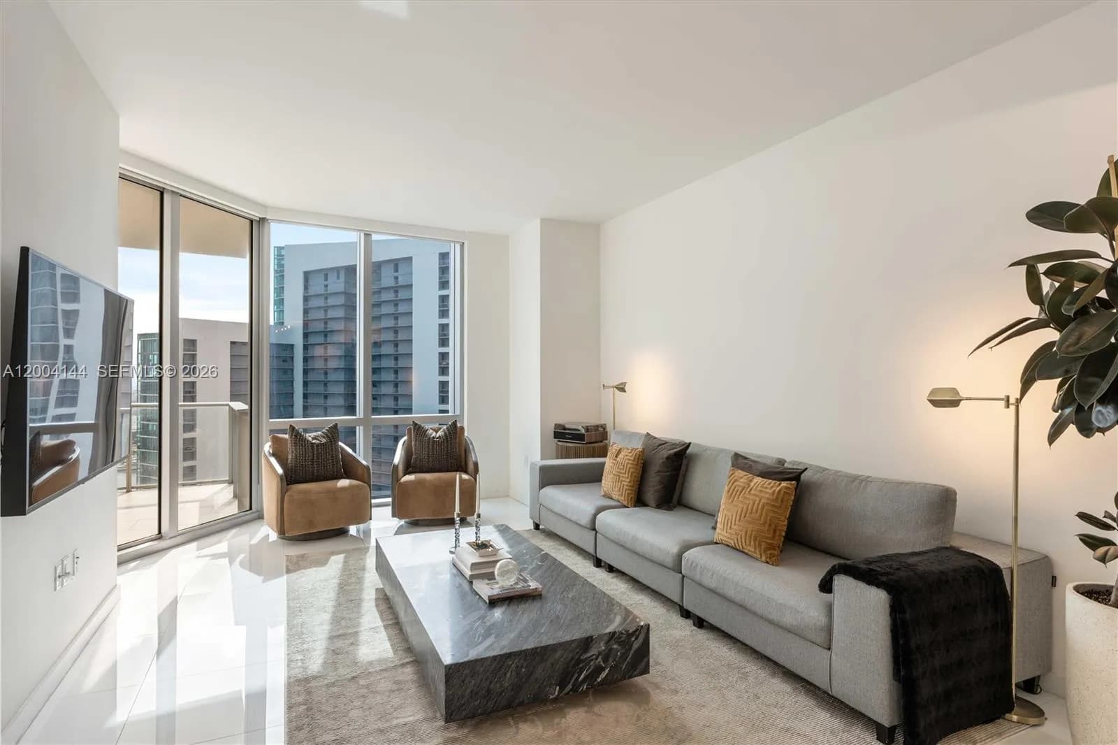 1 bedroom 2 bath for sale at 851 NE 1st Ave # 4405, Miami FL 33132