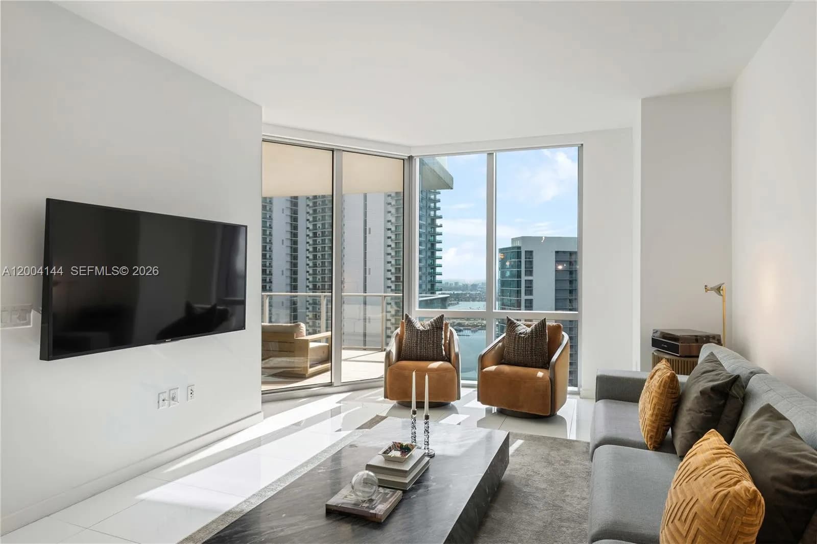 851 NE 1st Ave # 4405, Miami FL 33132