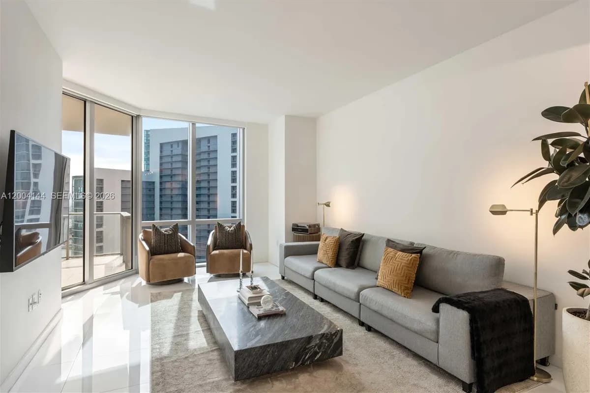 851 NE 1st Ave # 4405, Miami FL 33132