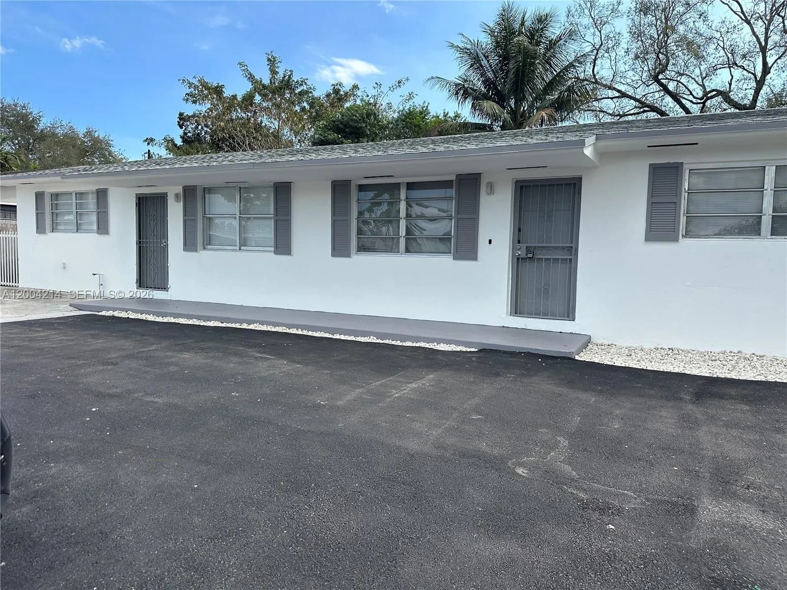 2270 NW 103rd St, Miami FL 33147
