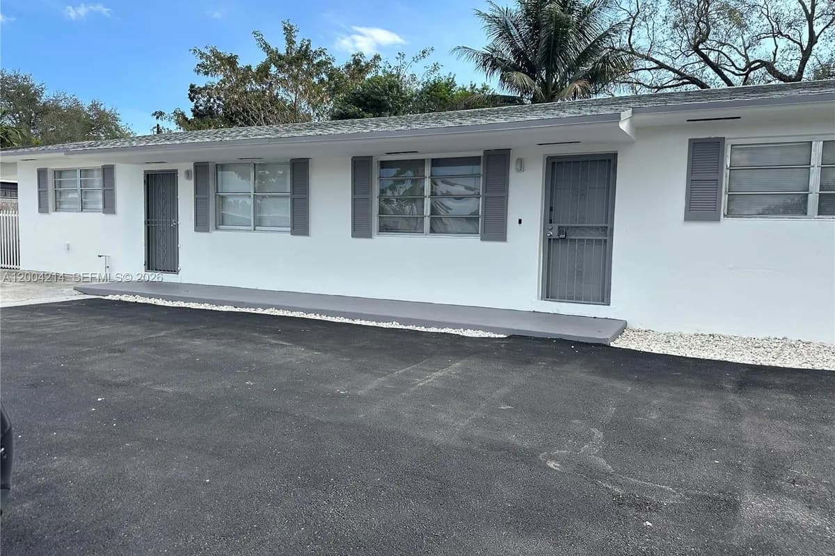 2270 NW 103rd St, Miami FL 33147