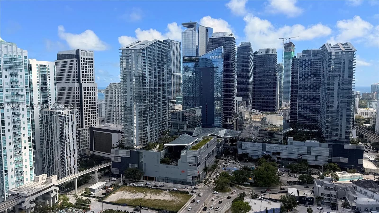 1 bedroom 1 bath for sale at 350 S Miami Ave # 3608, Miami FL 33130