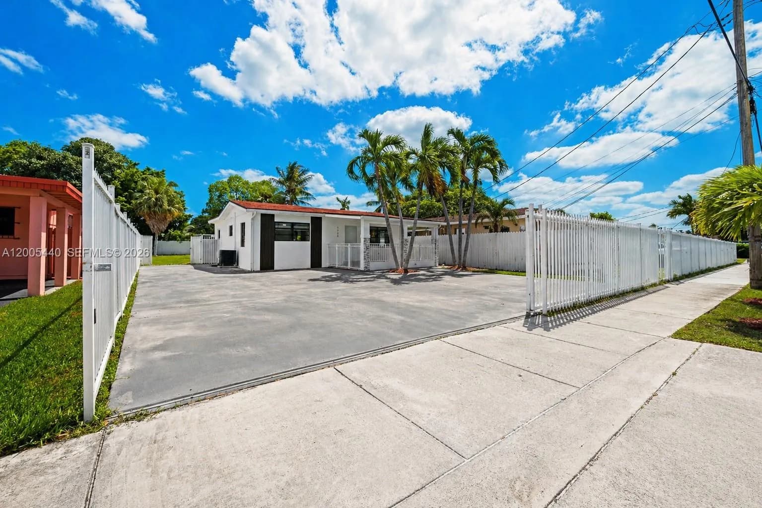 7120 SW 21st St, Miami FL 33155