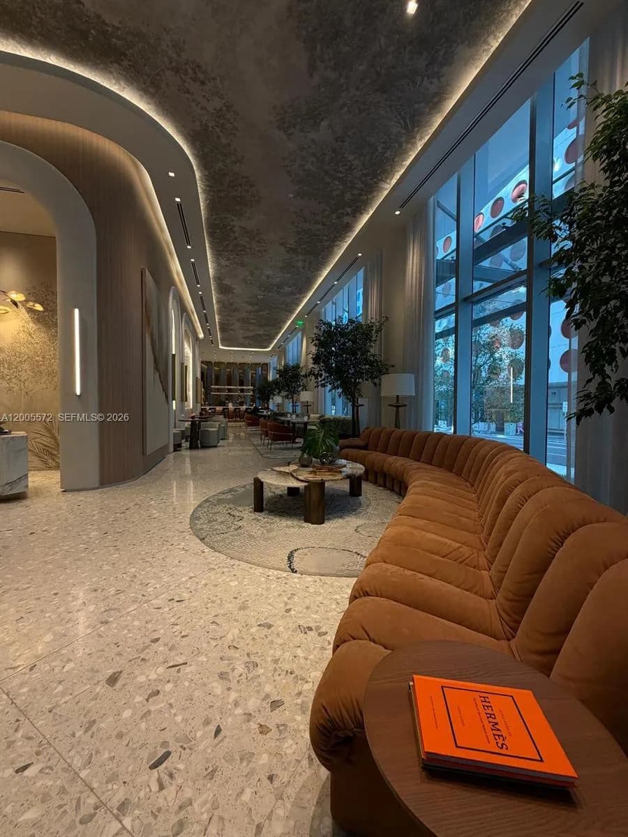 77 SE 5 # 507, Miami FL 33131