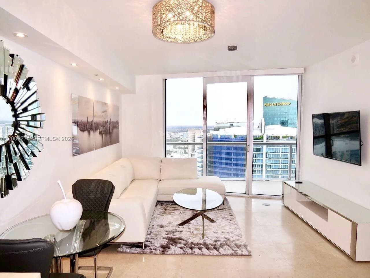 1 bedroom 1 bath for sale at 465 Brickell Ave # 5704, Miami FL 33131
