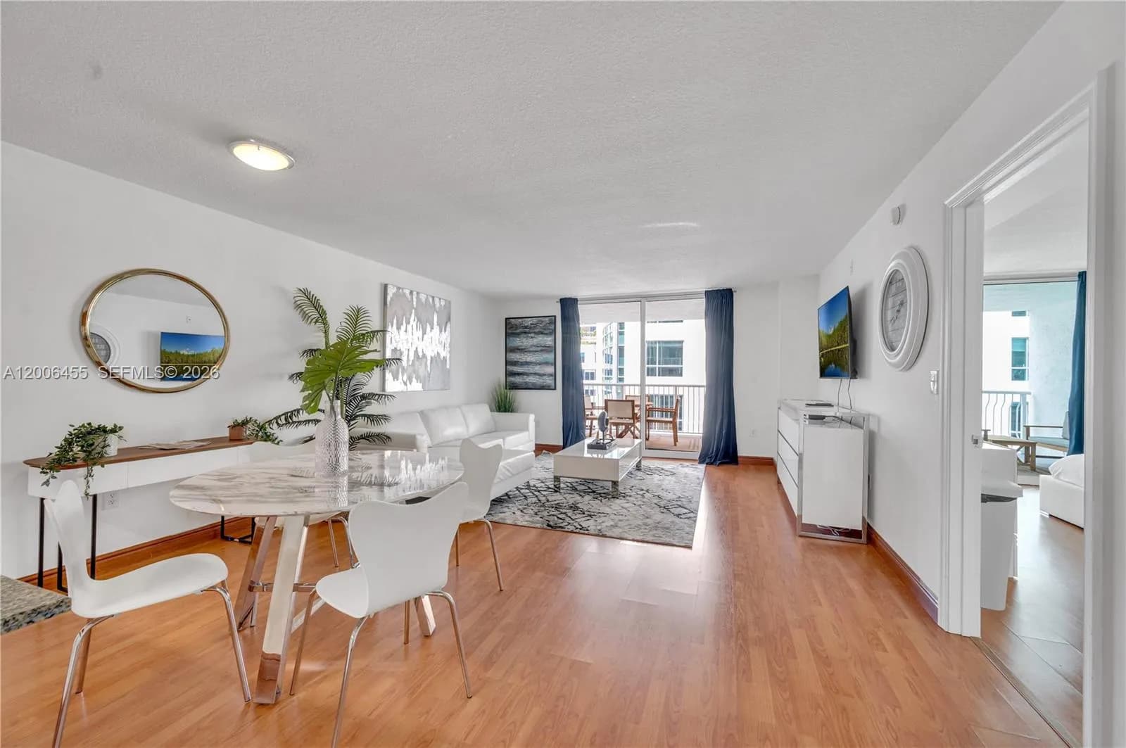 1200 Brickell Bay Dr # 1914, Miami FL 33131