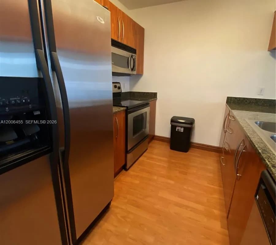 1200 Brickell Bay Dr # 1914, Miami FL 33131