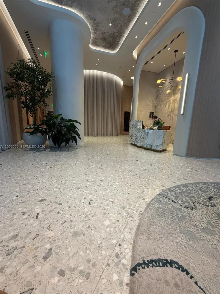 77 SE 5 Street # 1904, Miami FL 33131
