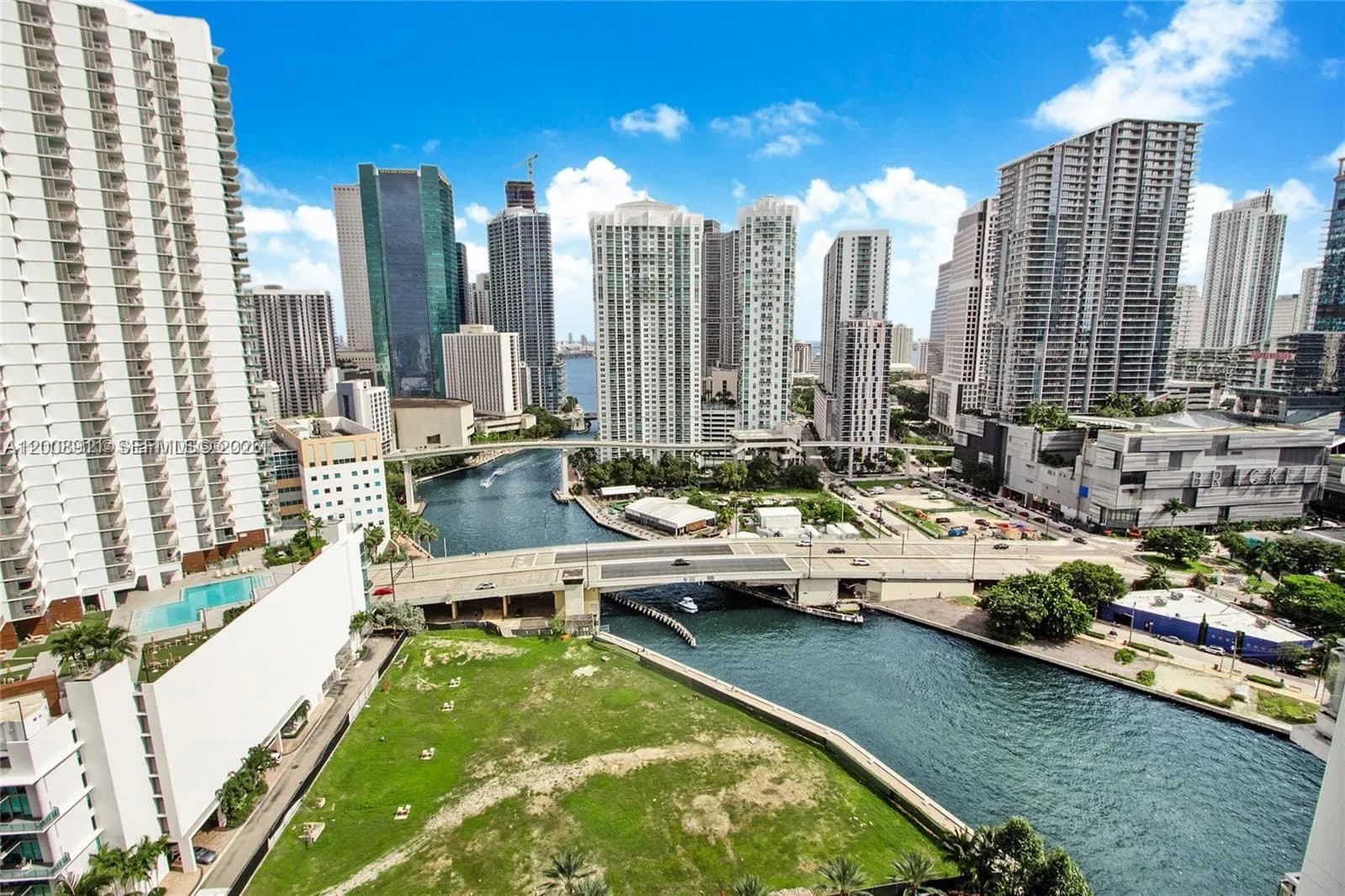 2 bedroom 2 bath for sale at 92 SW 3rd St # 2510, Miami FL 33130