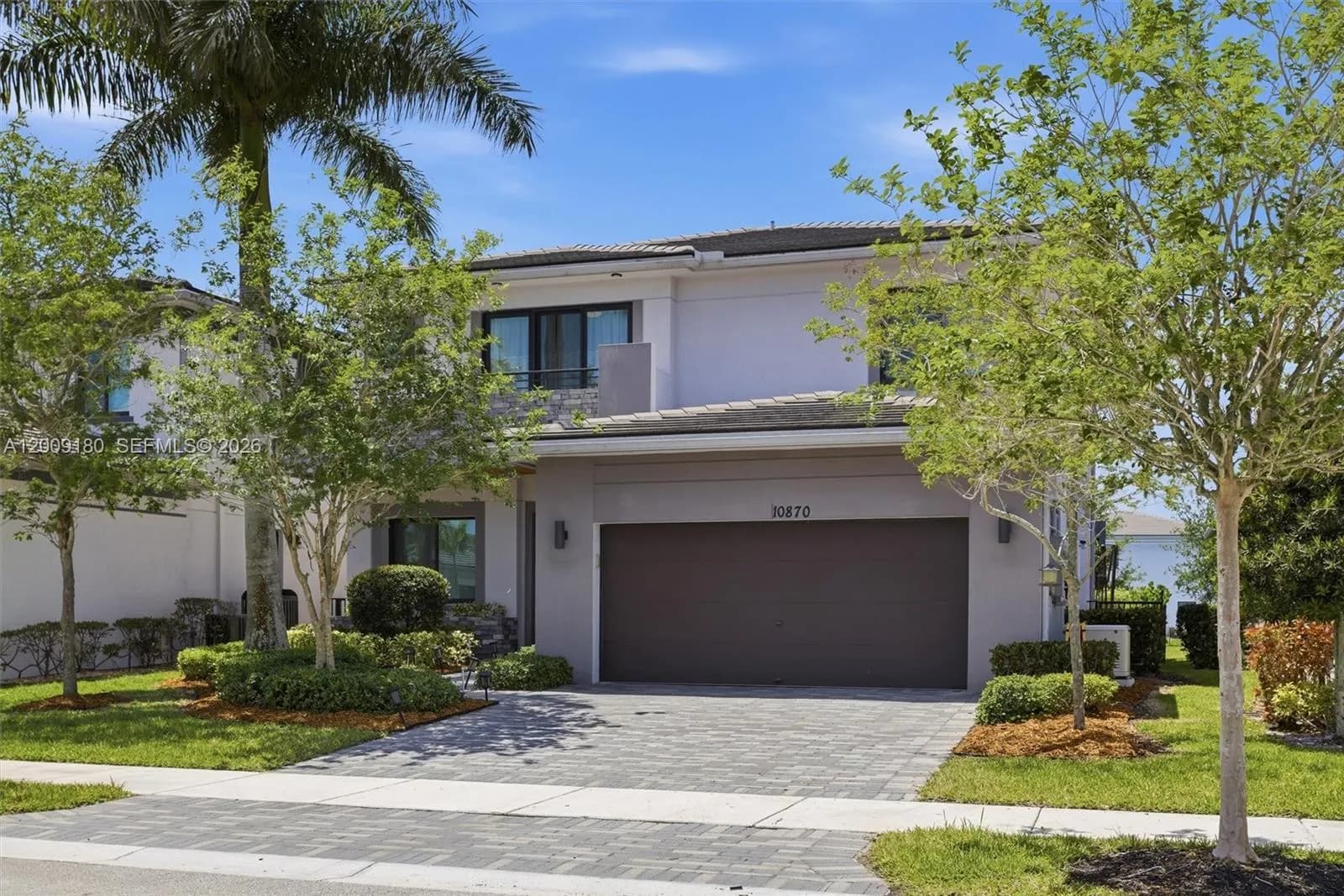 4 bedroom 4 bath Residential for sale at 10870 Windward St, Parkland FL 33076