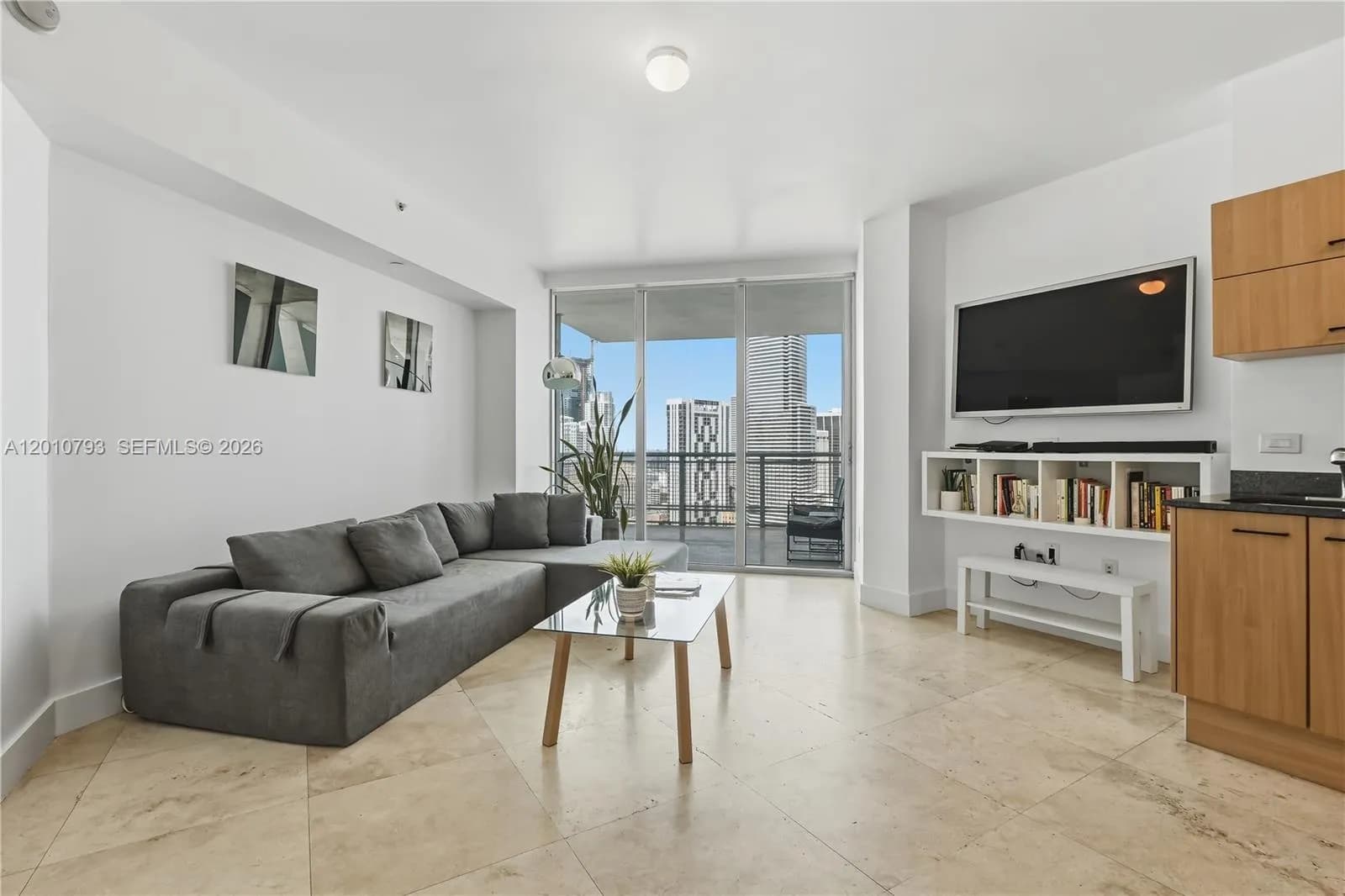 1 bedroom 1 bath for sale at 350 S Miami Ave # 3307, Miami FL 33130