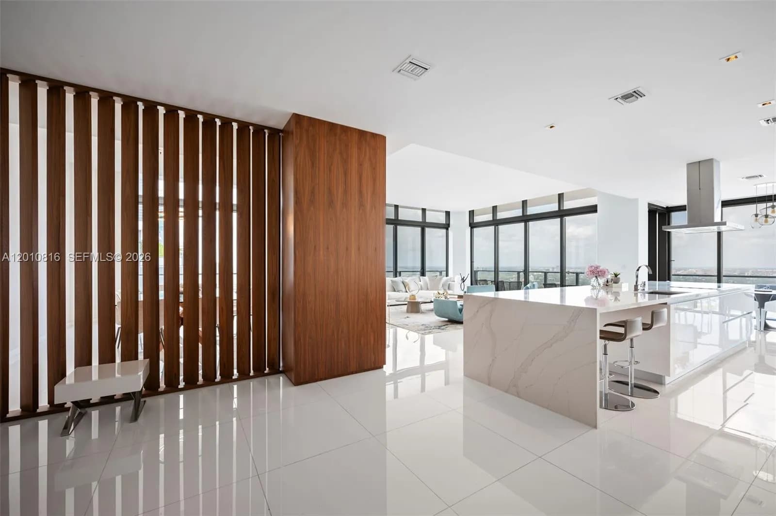4 bedroom 5 bath for sale at 88 SW 7th St, Miami FL 33130