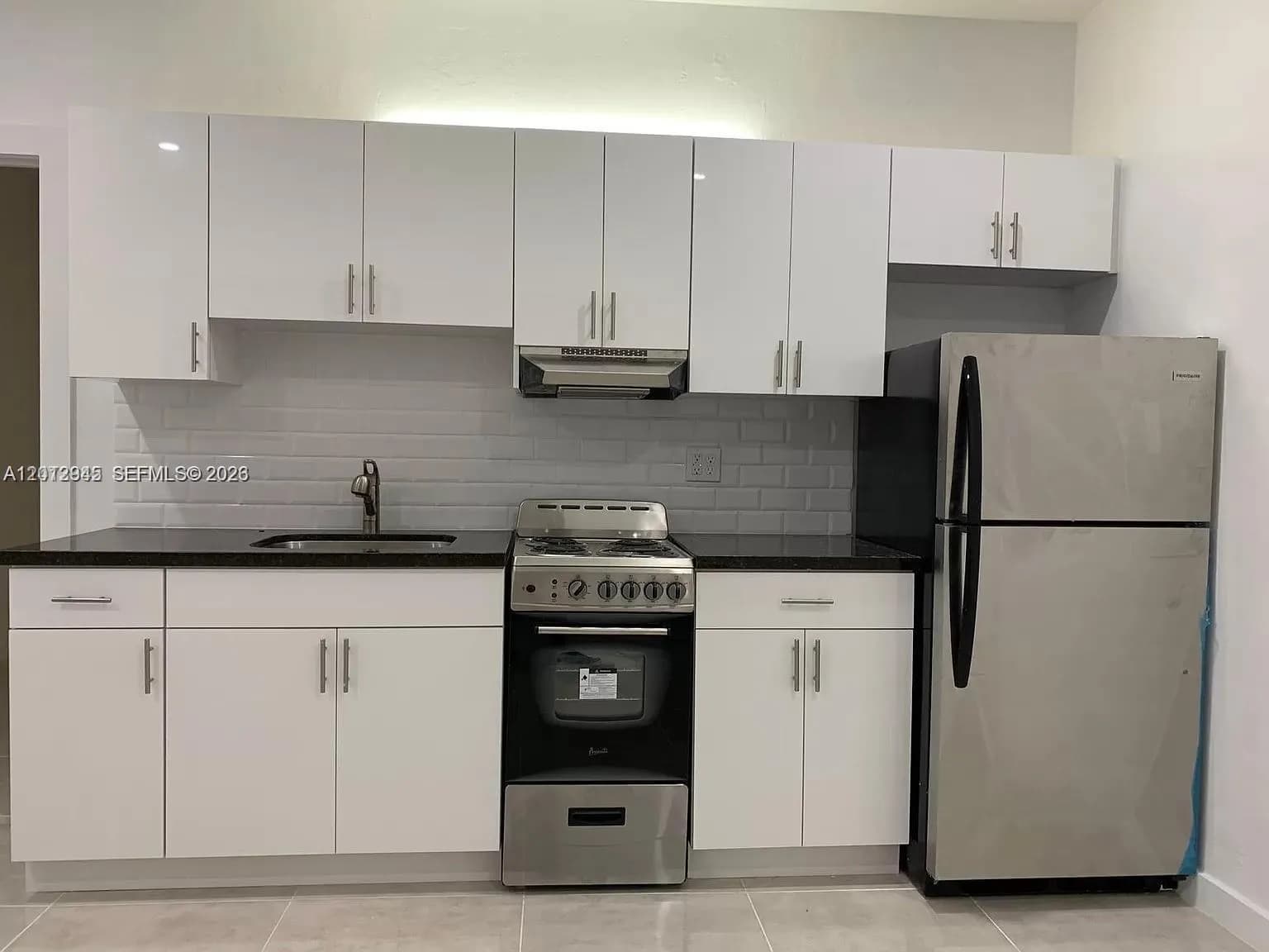 319 W 28th St # 9, Miami Beach FL 33140