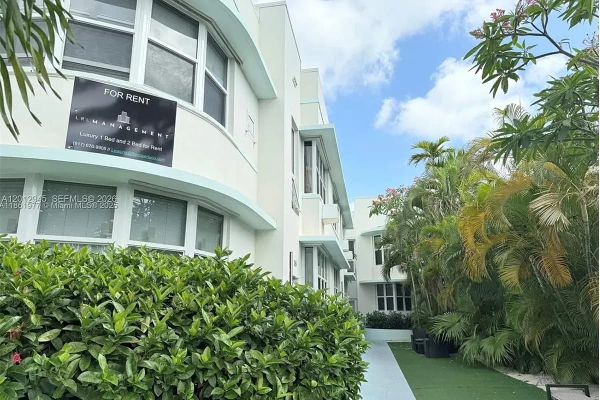 319 W 28th St # 9, Miami Beach FL 33140