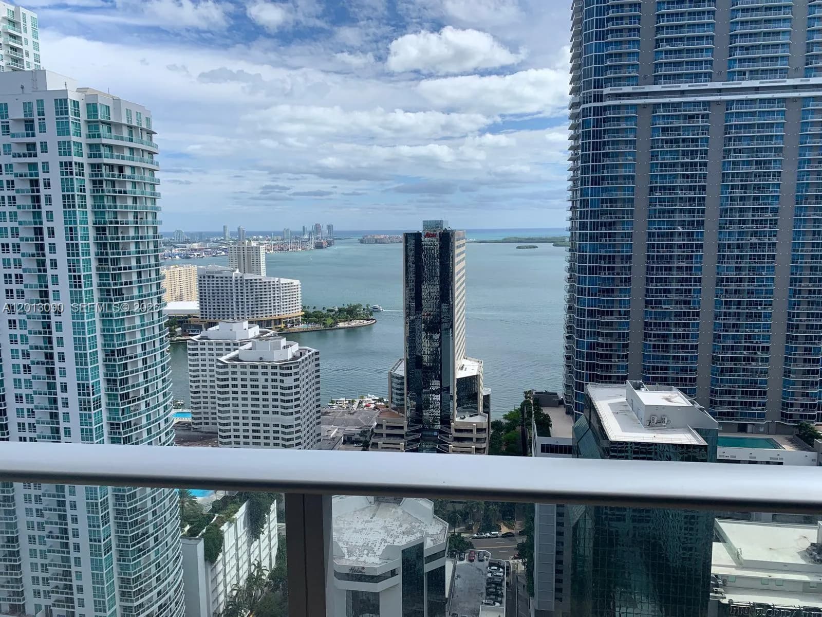 2 bedroom 3 bath for sale at 1010 Brickell Ave # 3704, Miami FL 33131