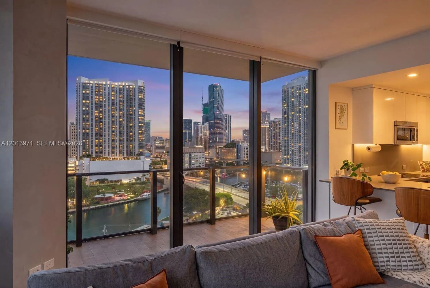 3 bedroom 3 bath for sale at 88 SW 7th St # 1012, Miami FL 33130